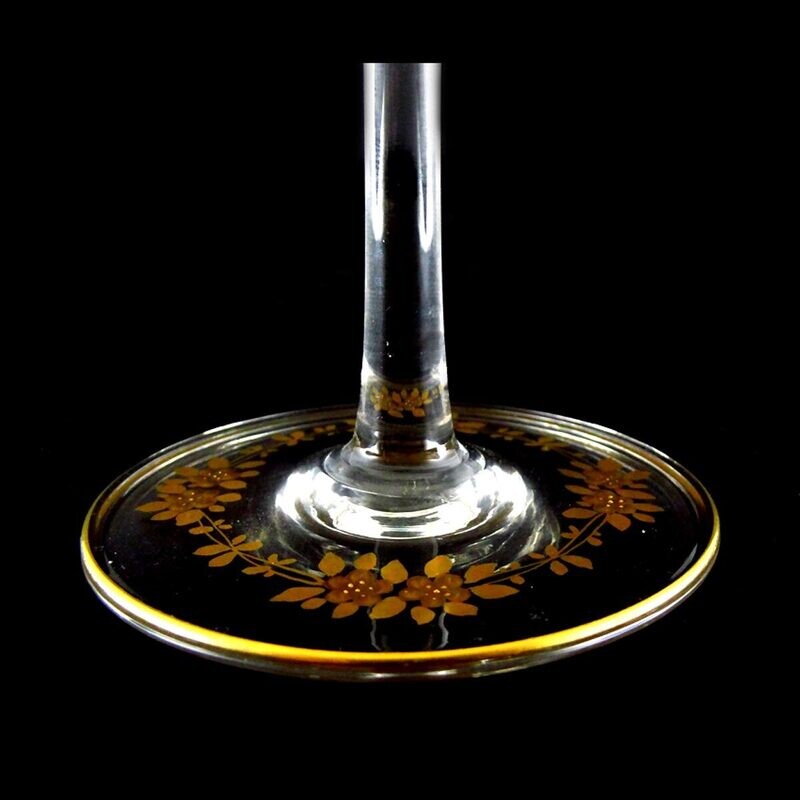 Stem glass with relief gold painting, Josephinenhütte, designed by S. Haertel / A. Pfohl