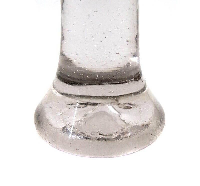 North German coachman's bone with raised base, E.18th century / A. 19th century.