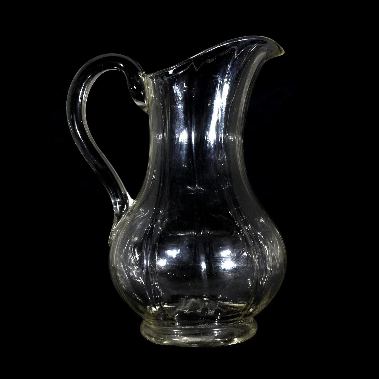 Jug with longitudinal rib pattern and raised bottom, beginning. of the 19th century