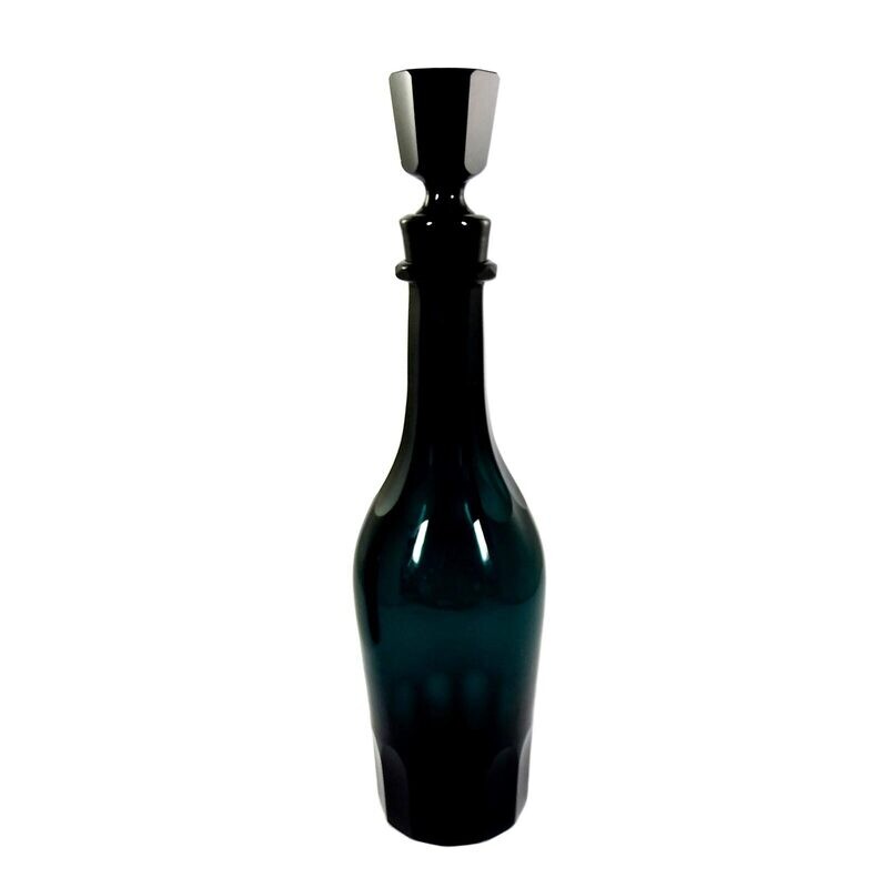 Pair of carafes made of Russian green glass with arched facets, Bohemia, late 19th century