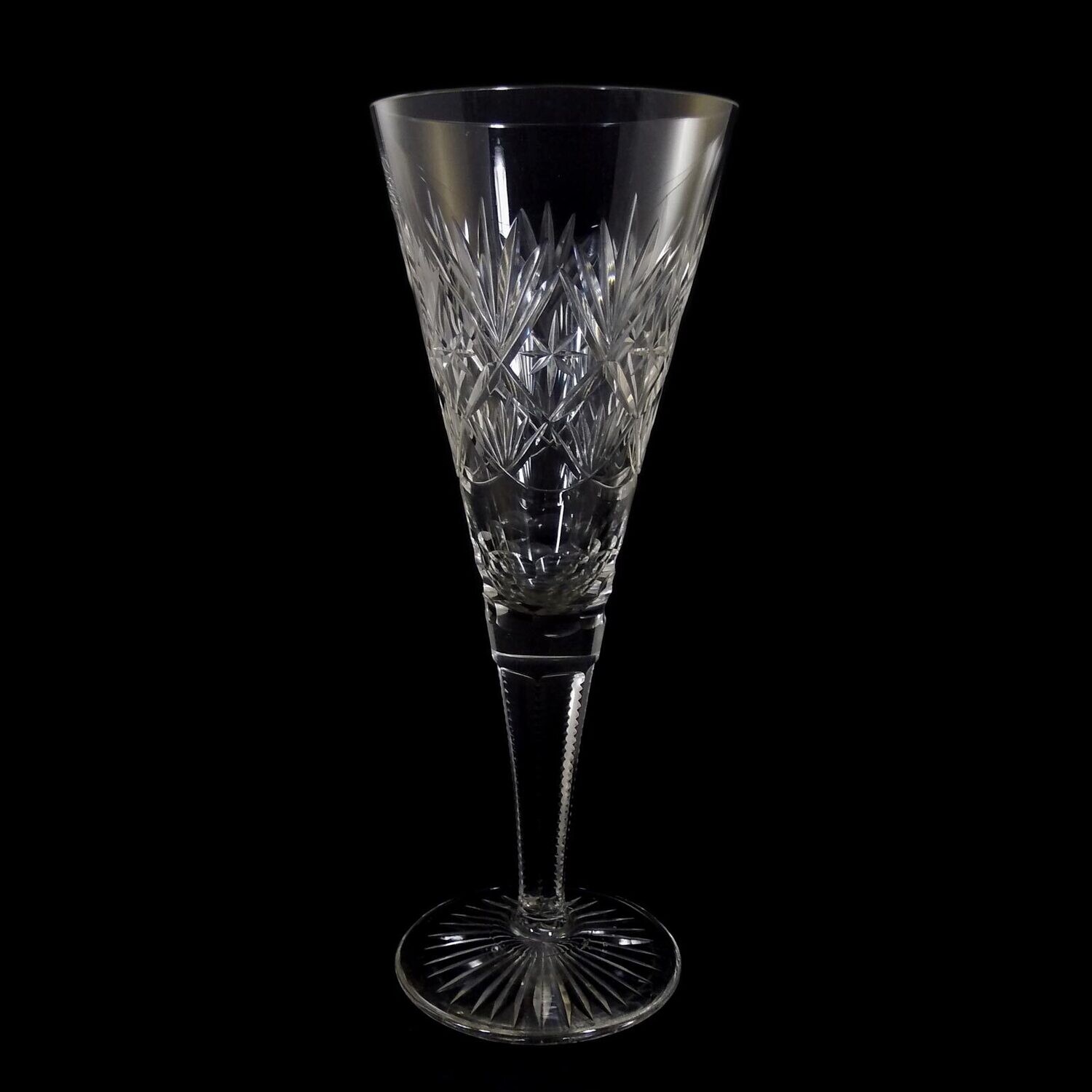 Large cup with decorative cut decoration, Val St. Lambert, Scheffel model around 1905