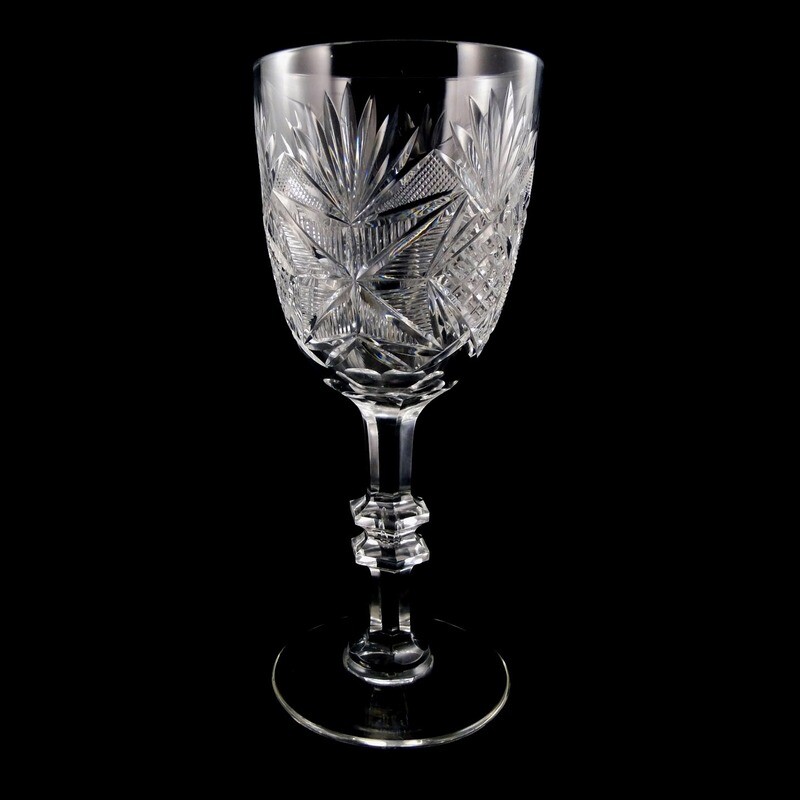 Magnificent cup with decorative cut decoration, model tail Germania, Val St. Lambert around 1910