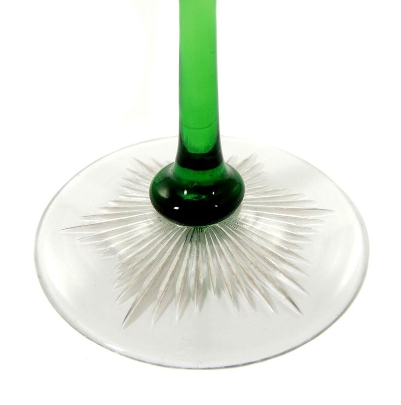 Stem glass with floral decorative cut, Stevens and Williams, 1890