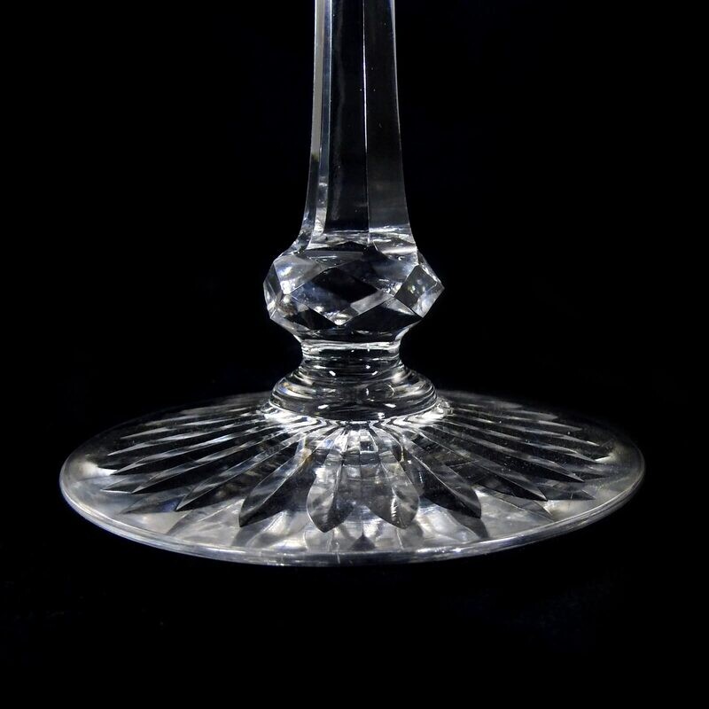 1st of 8. Stem glass with decorative cut decoration, Cristallerie Baccarat, form 8588
