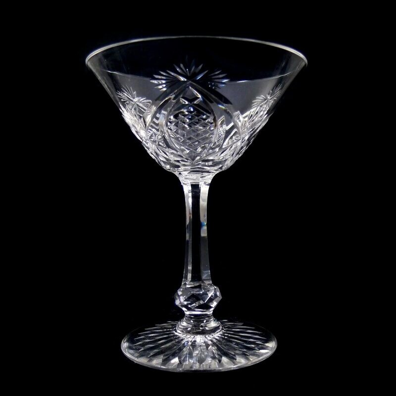 6 champagne glasses with decorative cut decoration, Cristallerie Baccarat, form 8588 around 1900