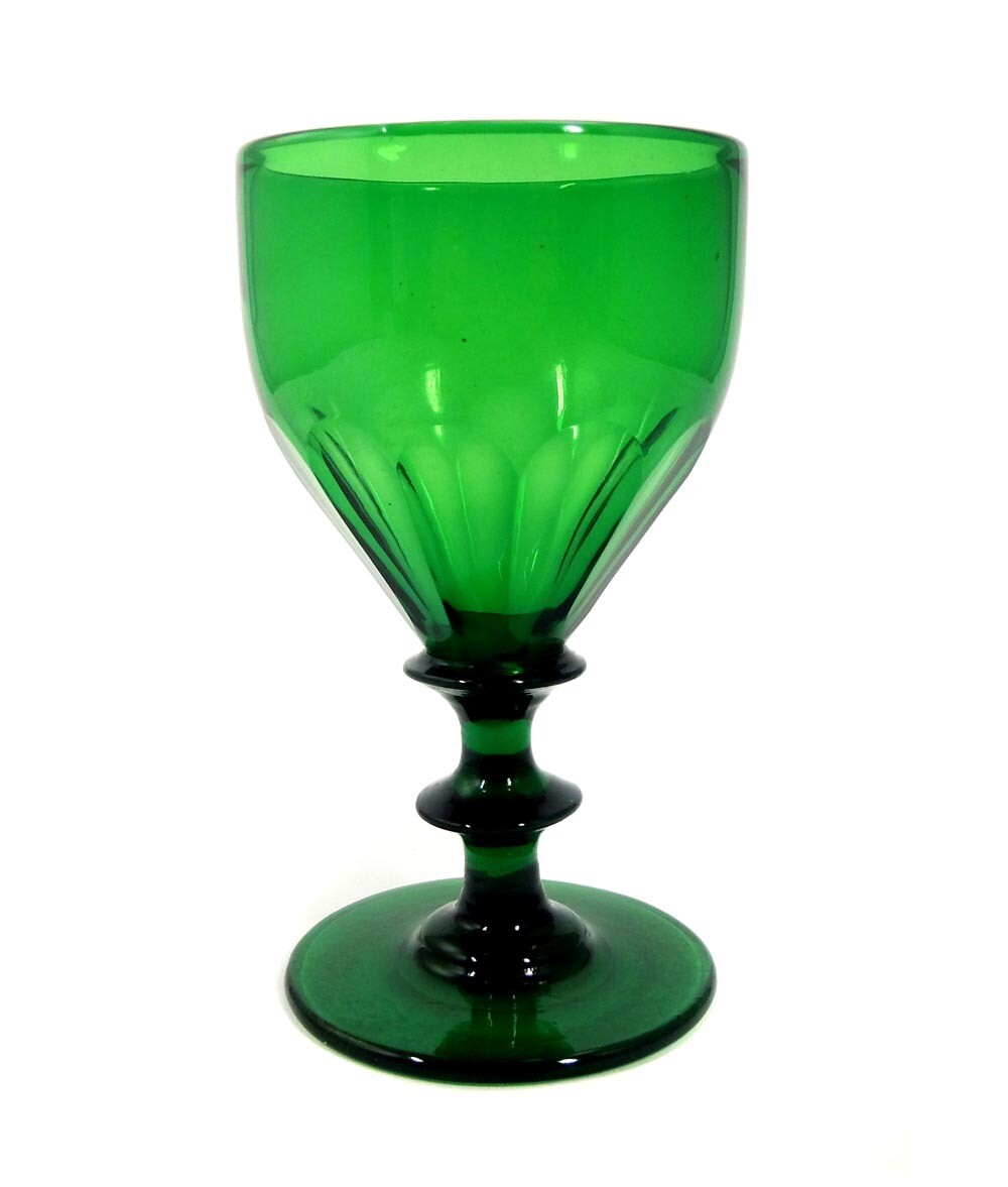 Südweinglas aus grünem Glas, Scheibennodus, Mitte des 19.Jh.