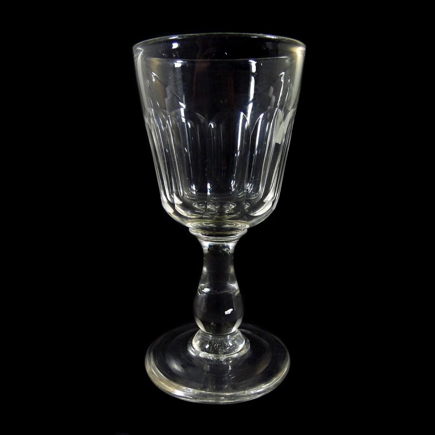 Wine glass / goblet glass with arched facets, baluster shaft, 2nd half of the 19th century.