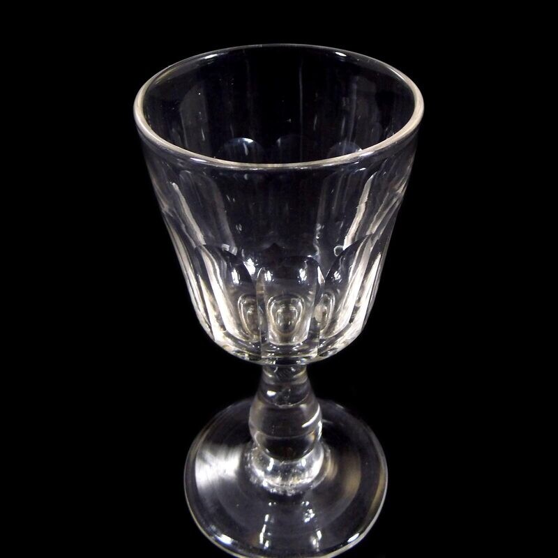 Wine glass / goblet glass with arched facets, baluster shaft, 2nd half of the 19th century.