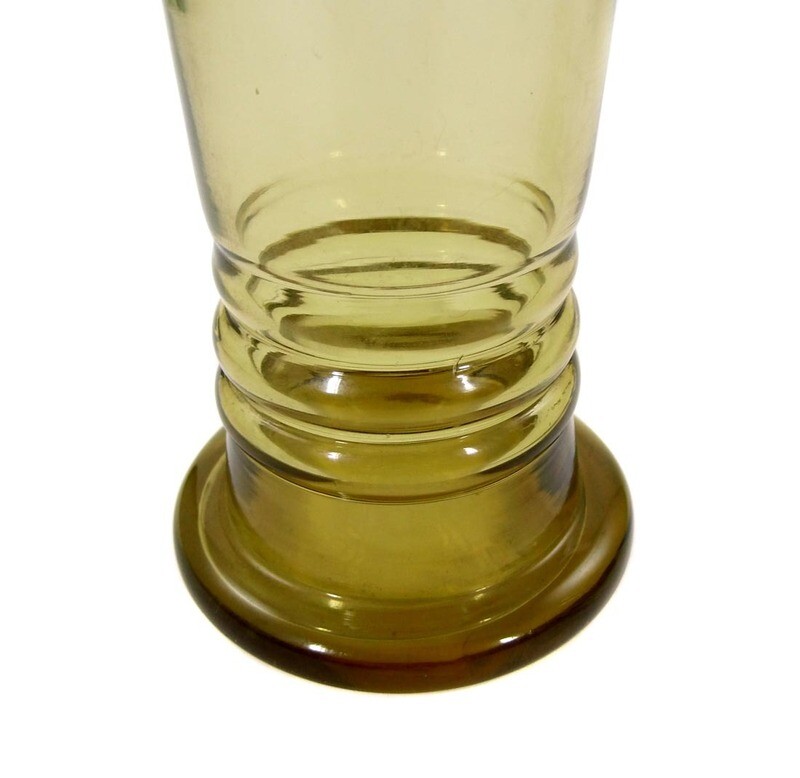 A pair of beer glasses with etched and engraved decor, Bavarian Forest, late 19th century.