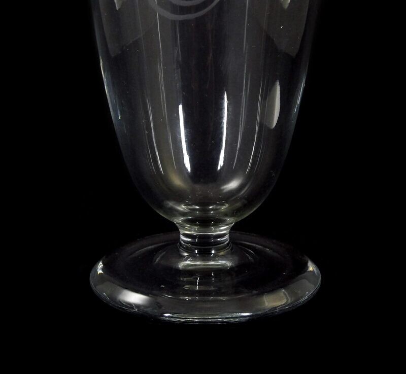 Vase with bird of paradise, Josephinenhütte, cut decor Wenzel Benna