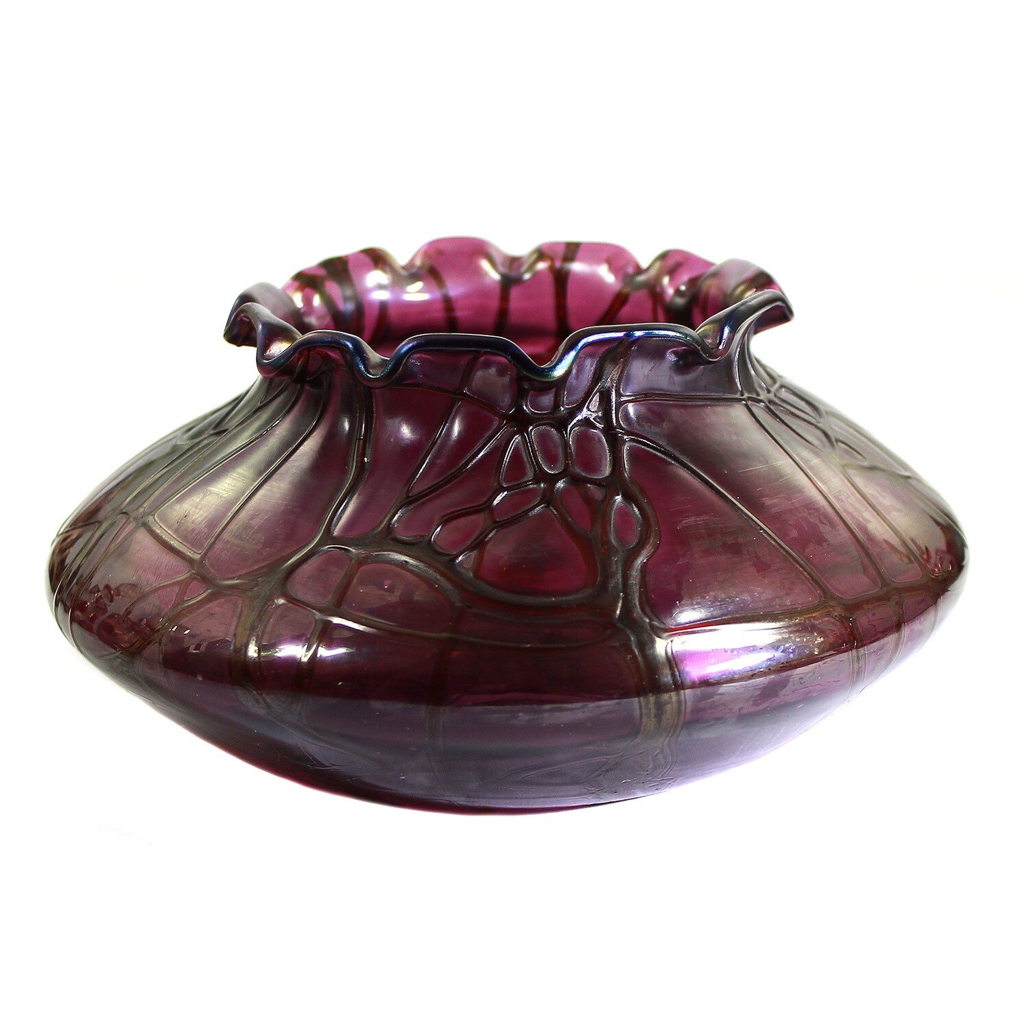 Vase made of lilac-colored glass with thread overlays, Glasfabrik Elisabeth around 1900