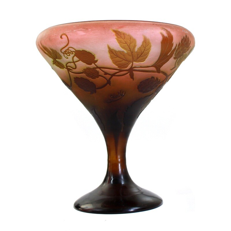 Large footed vase with overlay and etched hop decoration, Galle around 1903-04