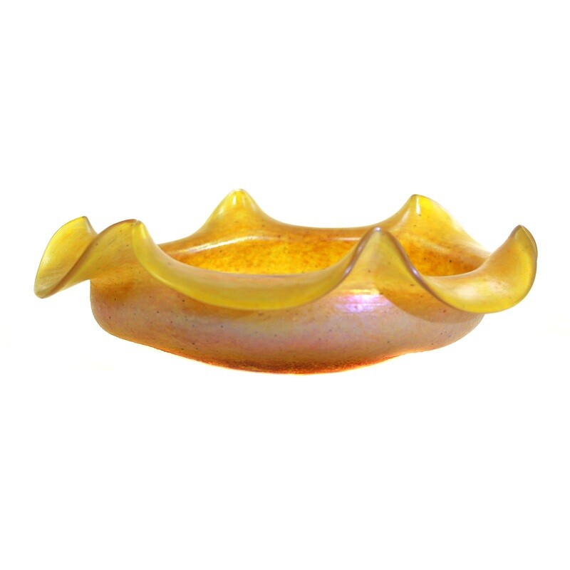 Bowl with six-fold raised rim, Josephinenhütte, Cyprus Glass series
