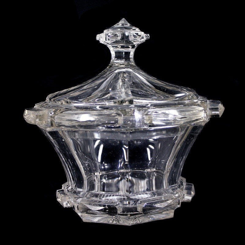Large lidded box made of colorless crystal glass with rectangular fields, Bohemia around 1835