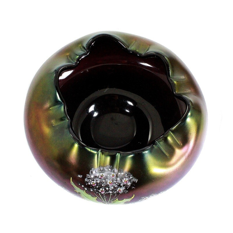 Footed bowl made of dark purple glass with thistle decoration, Ferdinand von Poschinger, around 1900