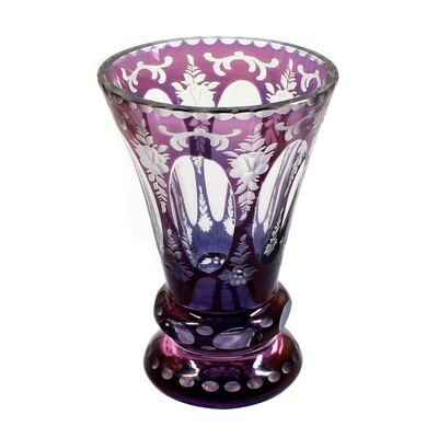 Fussbecher aus farblosem Kristallglas, lila lasiert, signiert Emil Rimpler