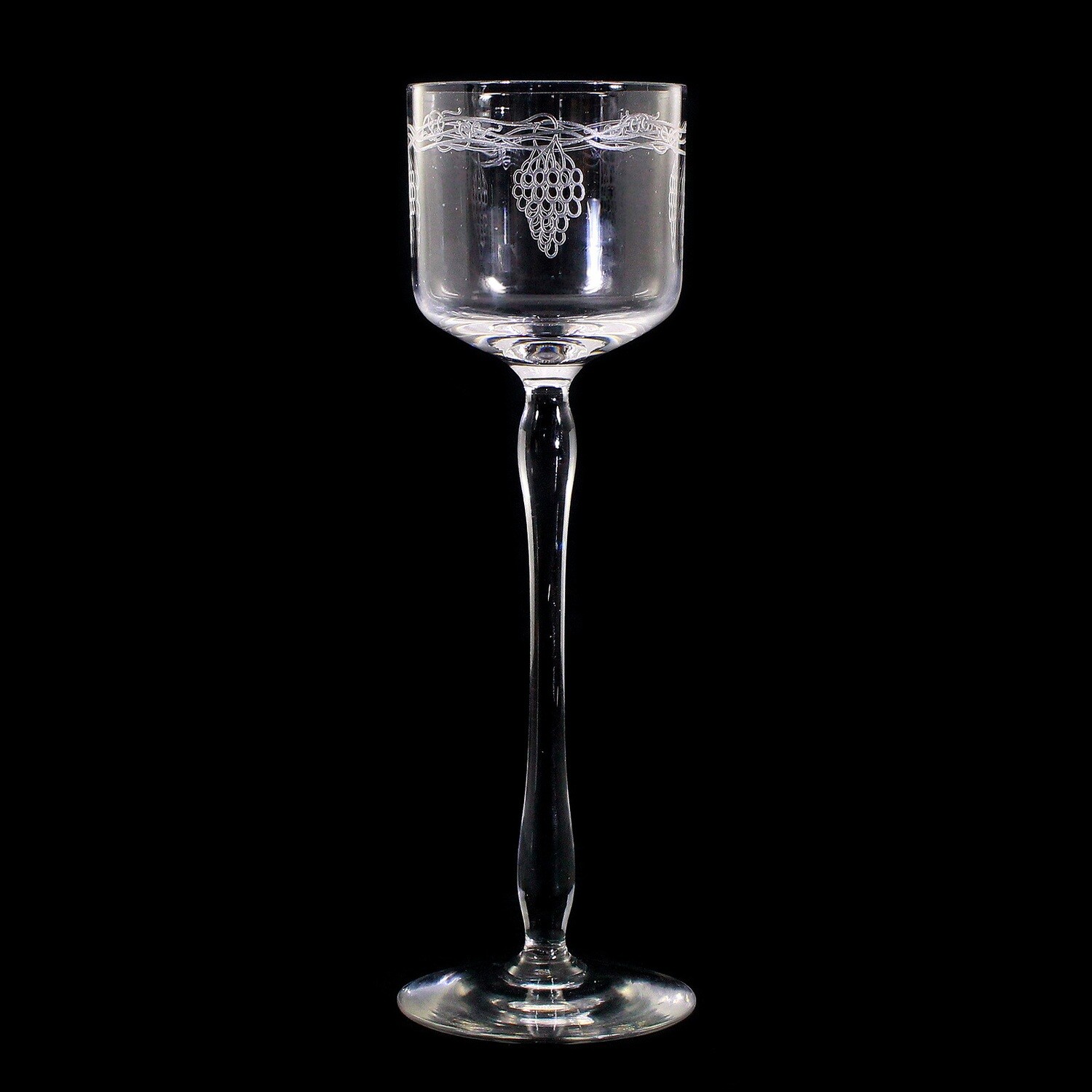 Stem glass with etched vine decoration in four repeats, around 1900-10