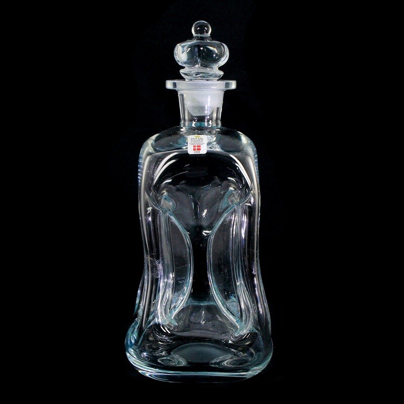 Kuttrolf / carafe with stopper made of blue-tinged glass, Holmegaard