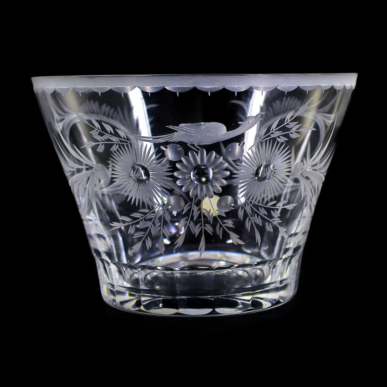 TBowl made of colorless crystal glass with decorative cut decoration, Bavarian Forest, Zwiesel