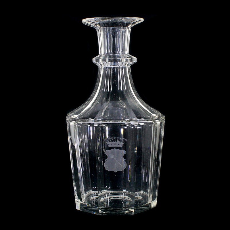 Gr. Carafe with engraved coat of arms and count's crown, Bohemia or Bavarian Forest