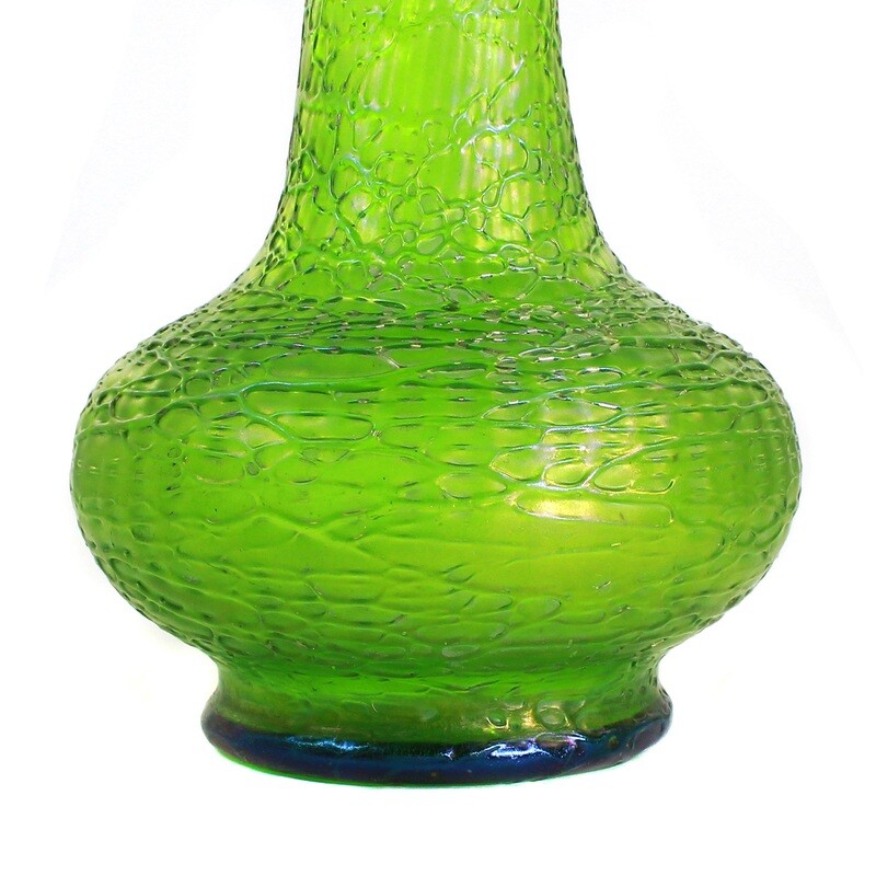 Tall Art Nouveau vase made of light green glass with net-like thread decoration, Loetz, Chine