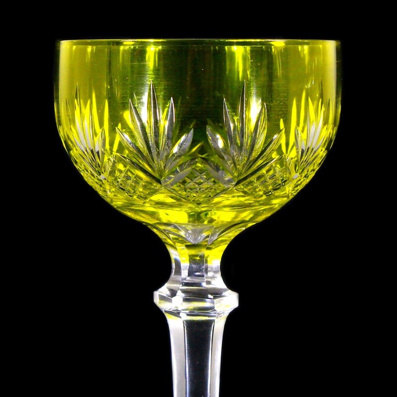 Stem glass with faceted shaft and green-yellow cup, Saint Louis