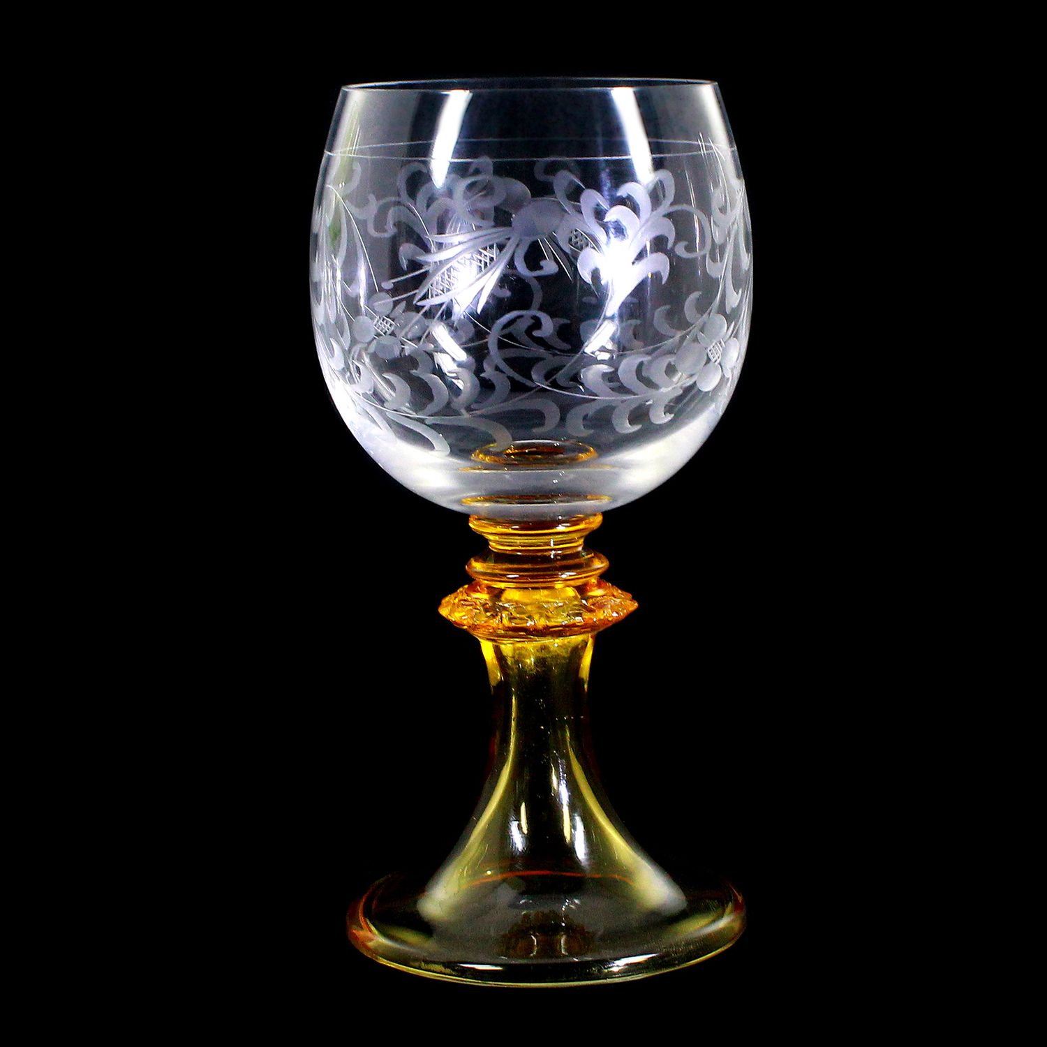 Porter goblet with troubadour decoration, Theresienthal, Victoria series gold yellow