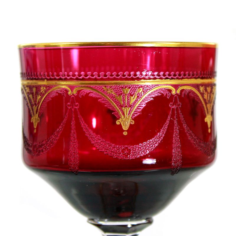 Stem glass with magenta overlay, etched and gilded decoration, Saint Louis, 1905