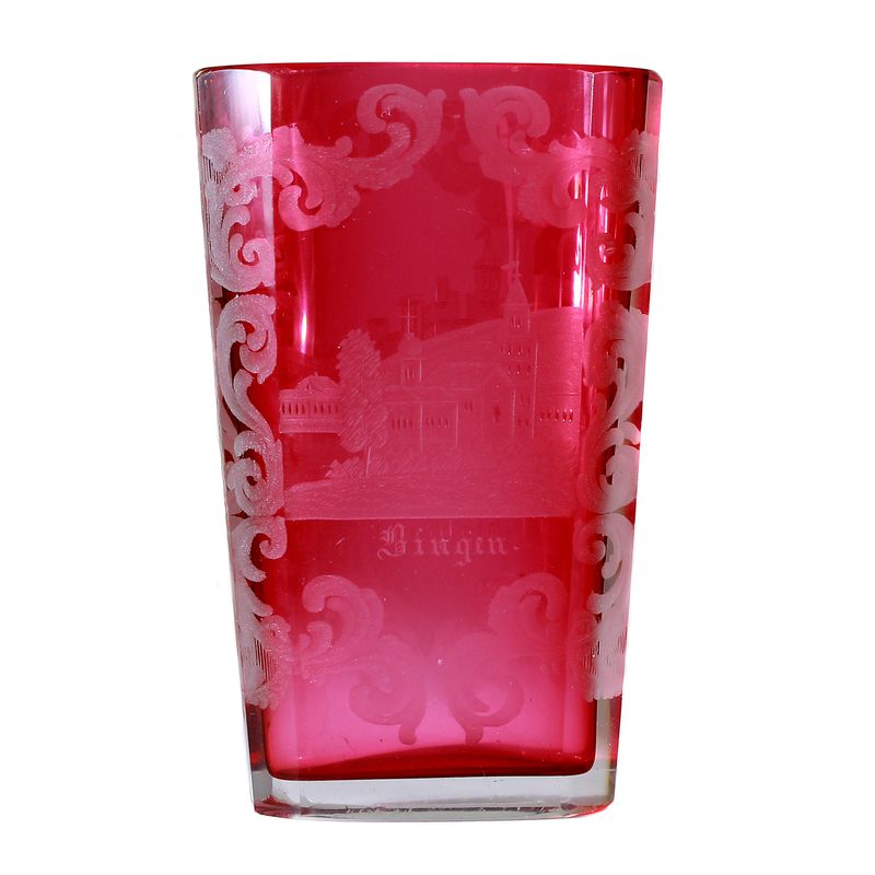 Pocket cup with gold ruby ​​underlay and engraved views of Bingen &amp; Stolzenfels