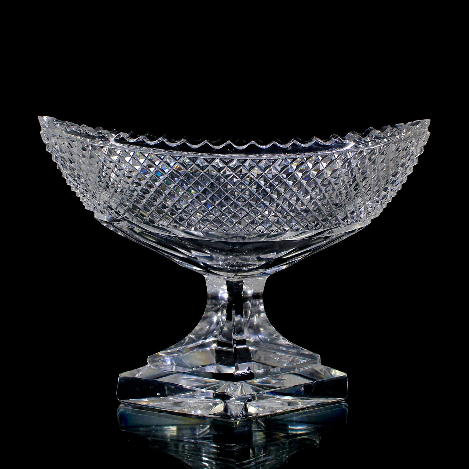 Boat-shaped footed bowl with stone-cut decoration made of lead crystal, Russian 19th century.
