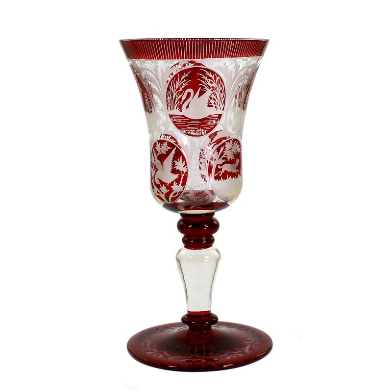 Crystal glass cup with ruby ​​etching, oval medallions with animal motifs, around 1910.