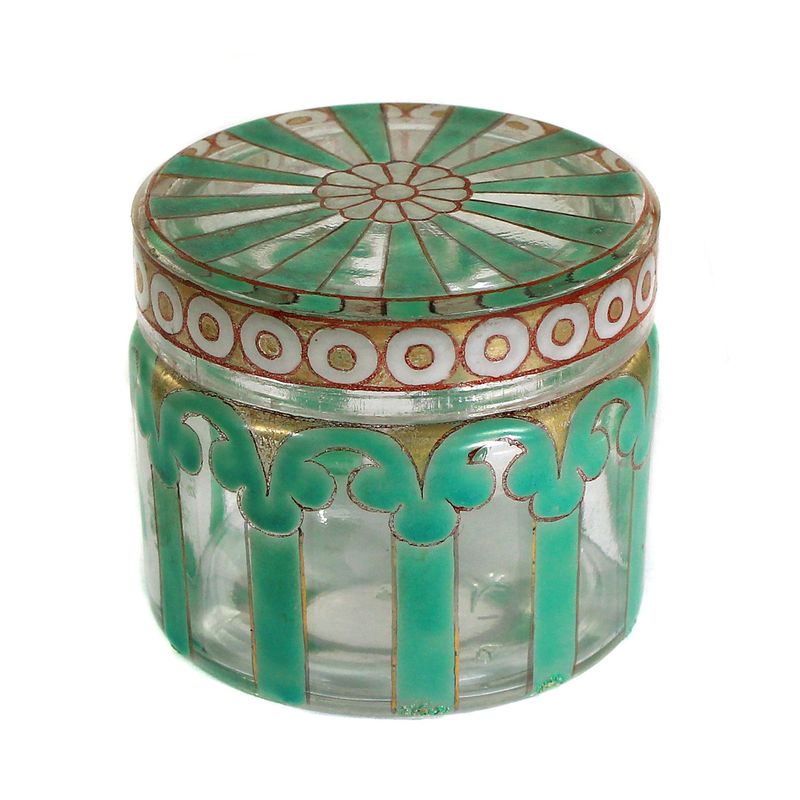 Lidded box with geometric decoration in polychrome enamel painting, around 1910-20.