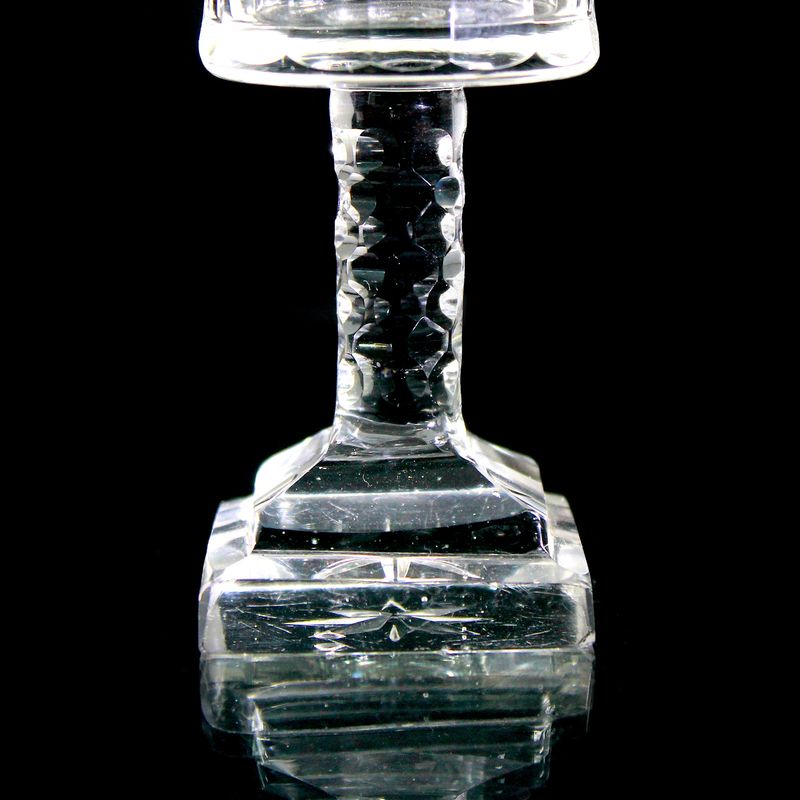 Pair of goblets with square plinth and stone cut, Russia around 1820