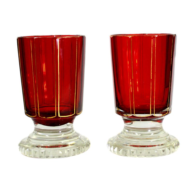 Pair of Ranft cups with ruby ​​red underlay and gold lines, Russia around 1850-70