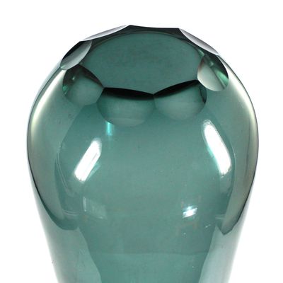 Hohe Vase aus turmalinfarbenem Glas mit Bogenfacetten, WMF