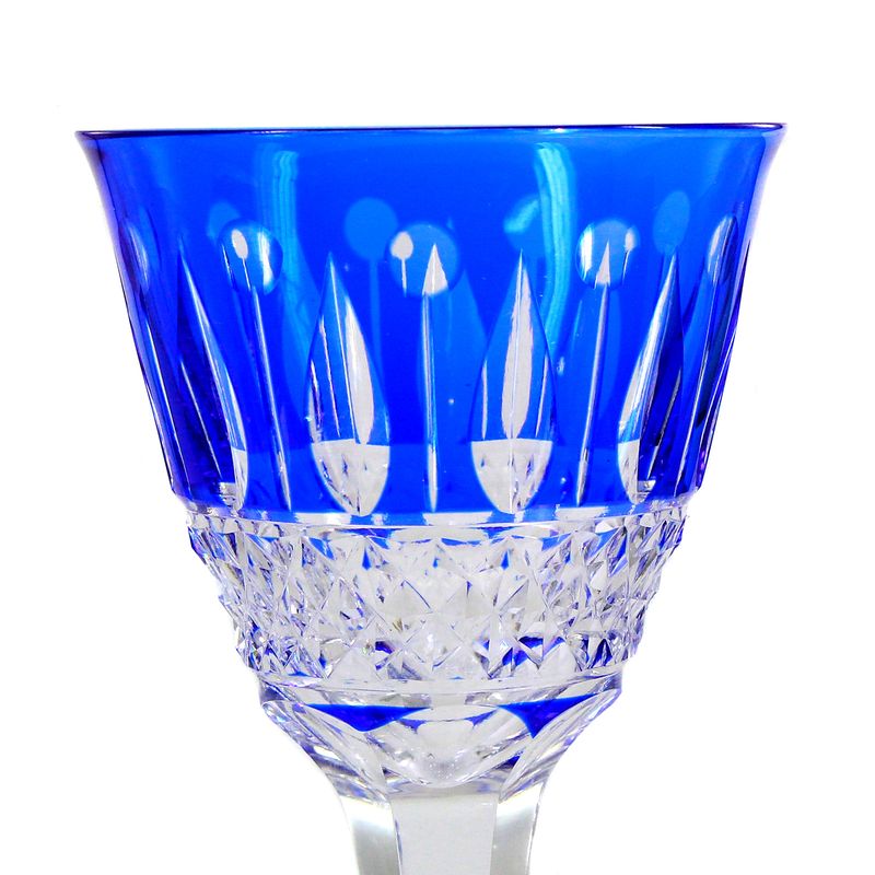 Wine glass made of crystal glass with blue overlay, Cristallerie Lorraine, signed.