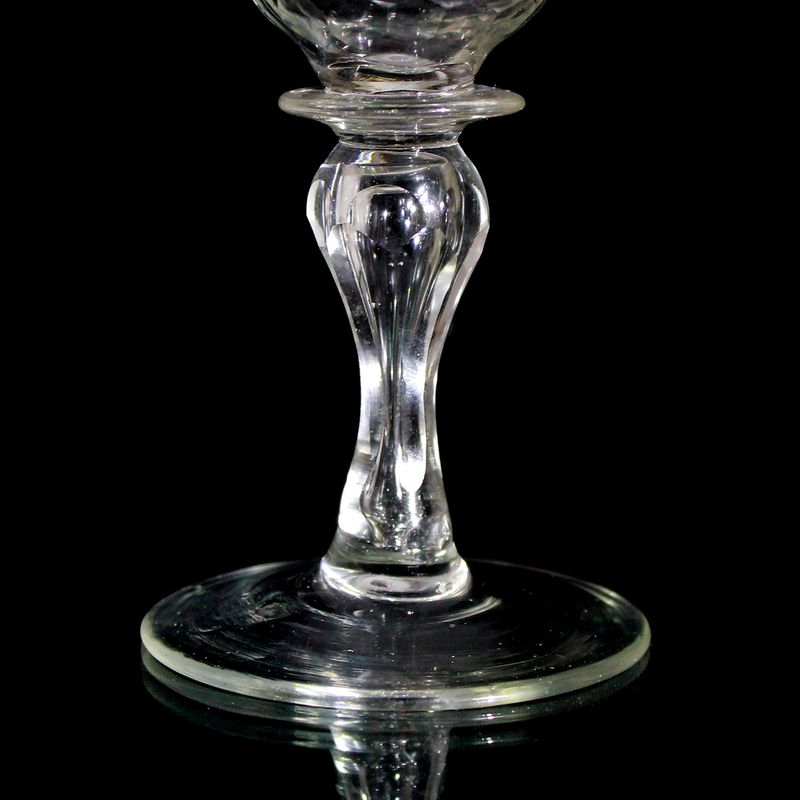 Multi-faceted French goblet, end of the 18th century.