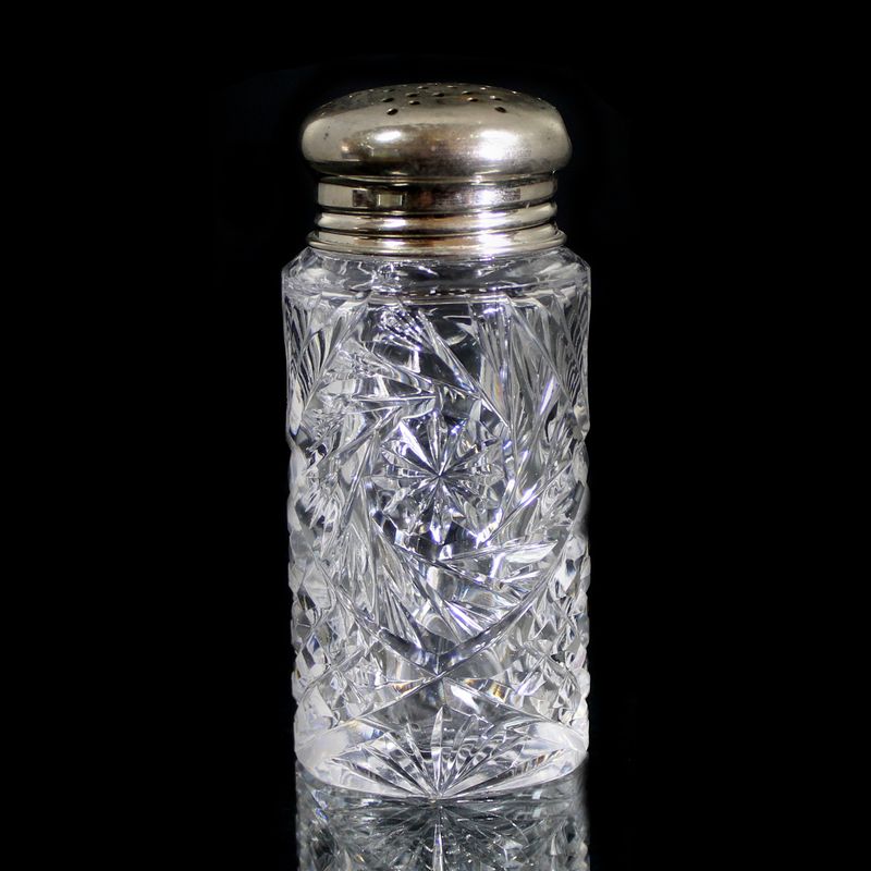 Shaker body made of crystal glass, designed by S. Haertel, Josephinenhütte around 1919