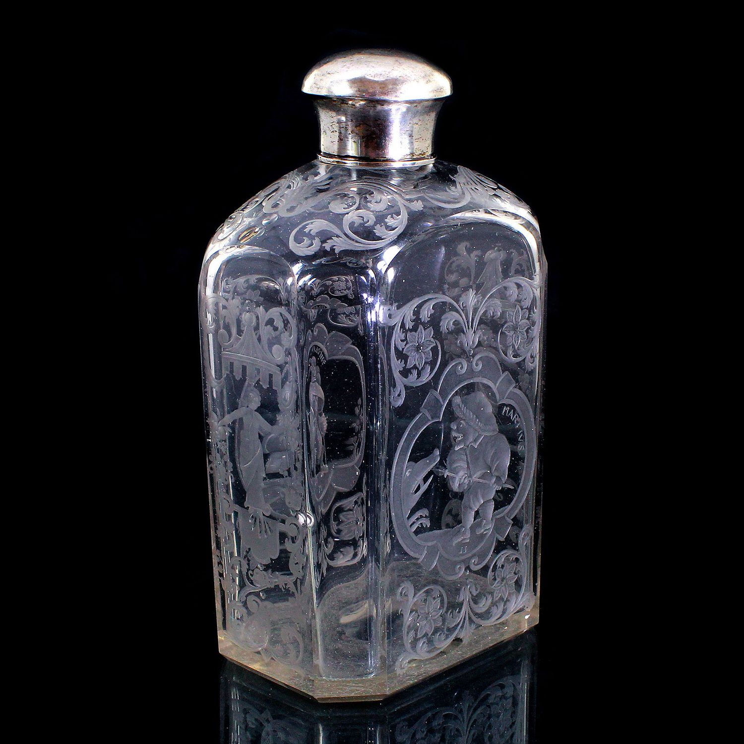 Rectangular bottle with figurative representations and silver mounting, around 1720-30