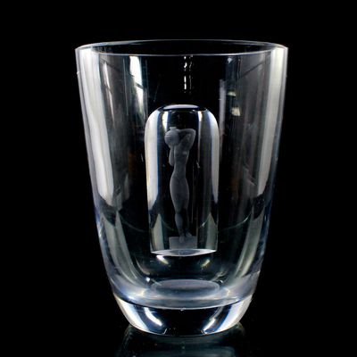 Vase mit gravierter Frauendarstellung, Orrefors, Vicke Lindstrand um 1930
