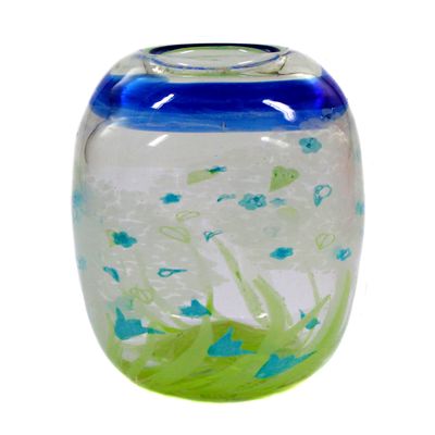 Kleine Vase mit  floraler Reduktionsmalerei, signiert Vera Walter