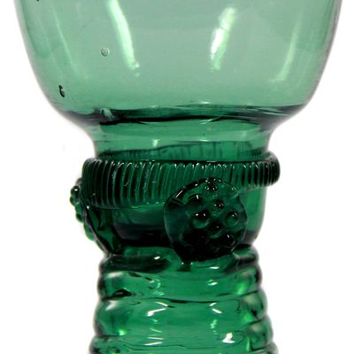 Römer aus hellgrünem Glas mit aufgelegten Nuppen, Ende des 18.Jh.