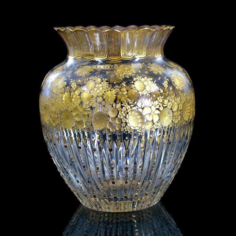 Vase made of colorless glass with golden deep-cut rose decoration and pinheads, Josephinenhütte
