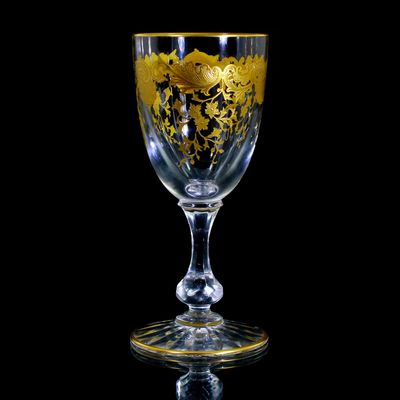 Pair of liqueur glasses with gold decoration, Cristallerie Saint Louis, Massenet series, etched stamp