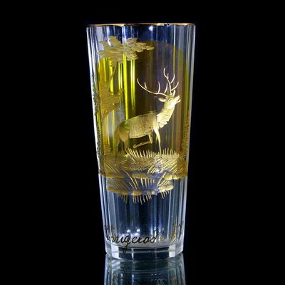 Konischer vielfach facettierter Becher mit goldener Hirschansicht, Wernigerode
