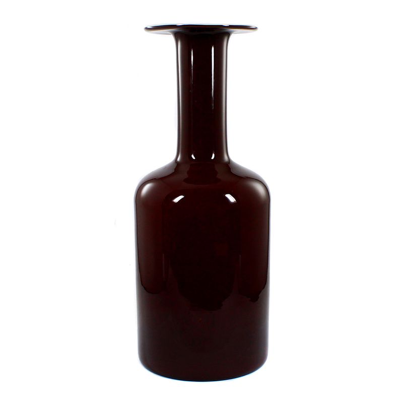 Vase made of ruby ​​red opal glass. Holmegaard, Otto Brauer, Gul Vase