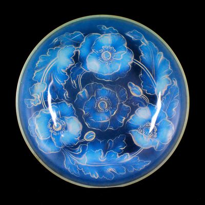 Large bowl made of opalescent glass with floral decoration, VERLYS around 1925-35