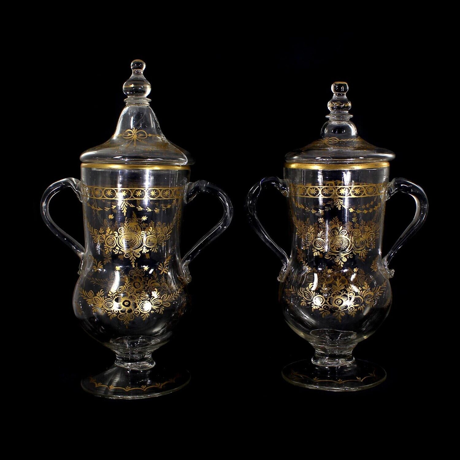 Pair of lidded vases / amphoras with polished gold painting, Vidrio de la Granja around 1800