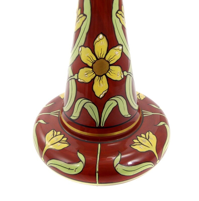 Art Nouveau vase in sealing-wax red glass, Imperial Glass Factory in Russia, circa 1900.