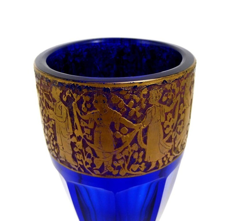 Vase made of cobalt blue glass with Vestal decoration, signed. A. Rasche in Haida around 1910